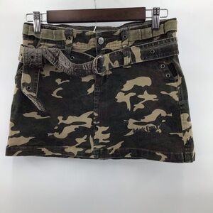 Trendy Camouflage Mini Skirt with Belt